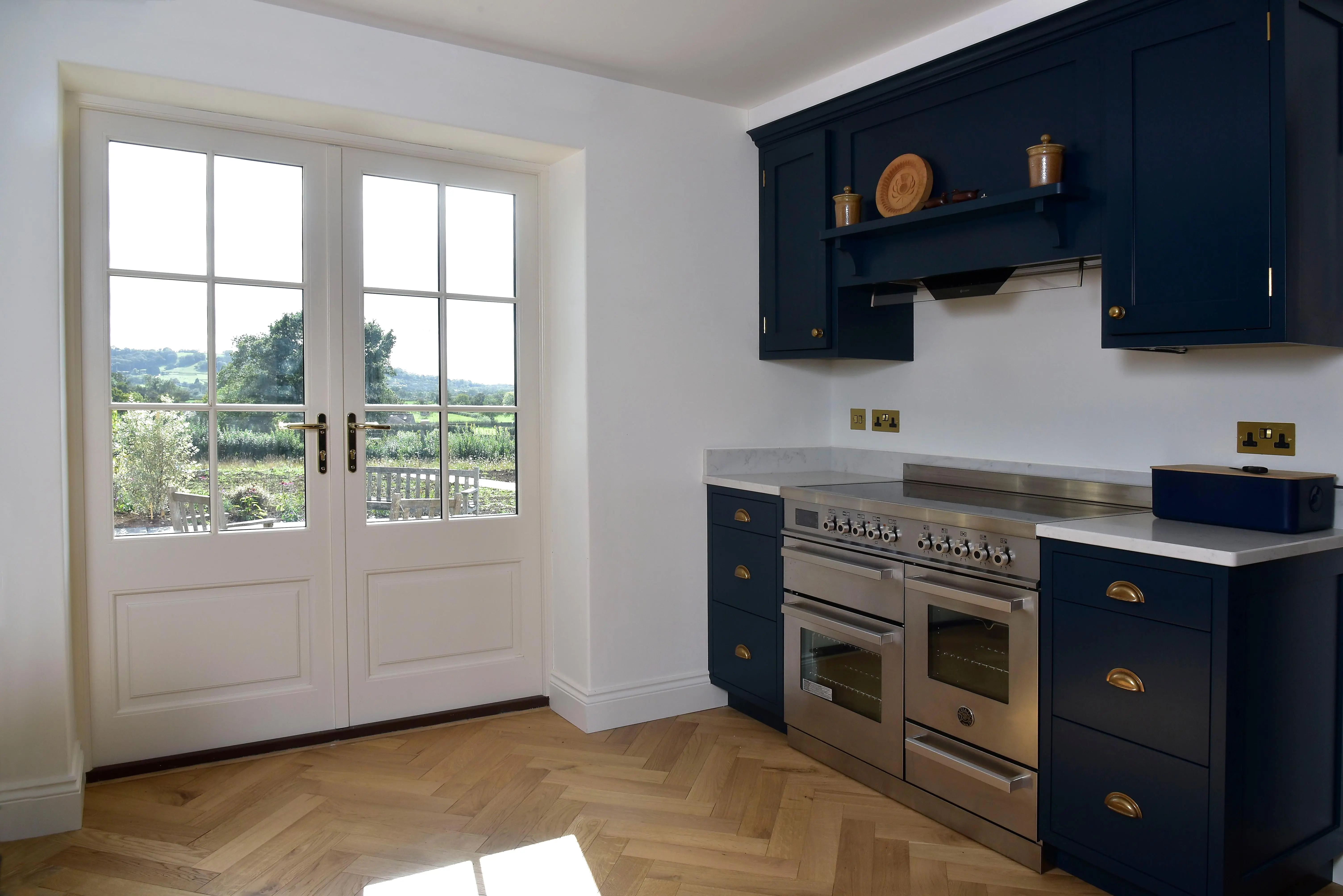 Traditionally styled, new build farmhouse - 3