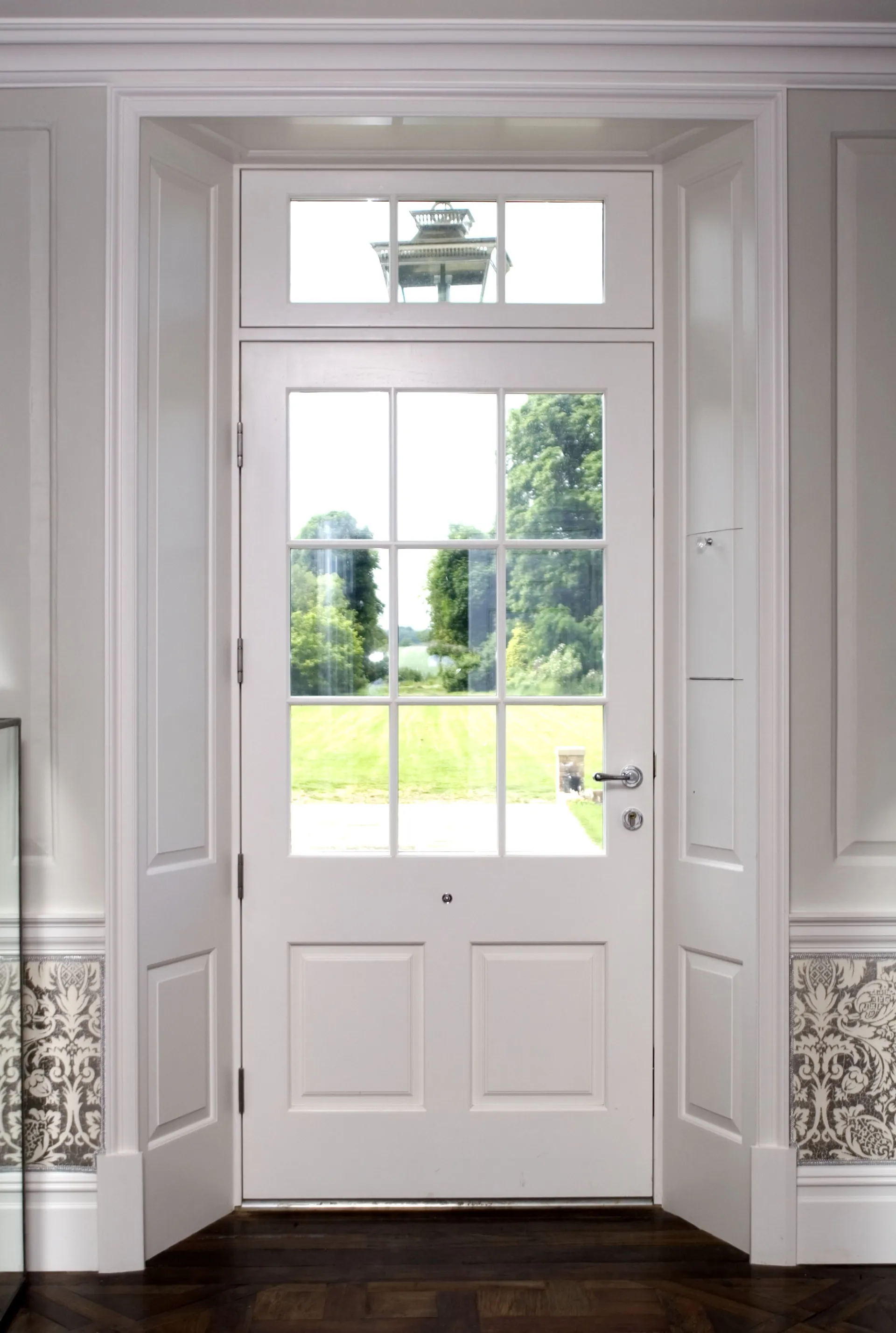 Single Door White Interior 2 - Single door in White