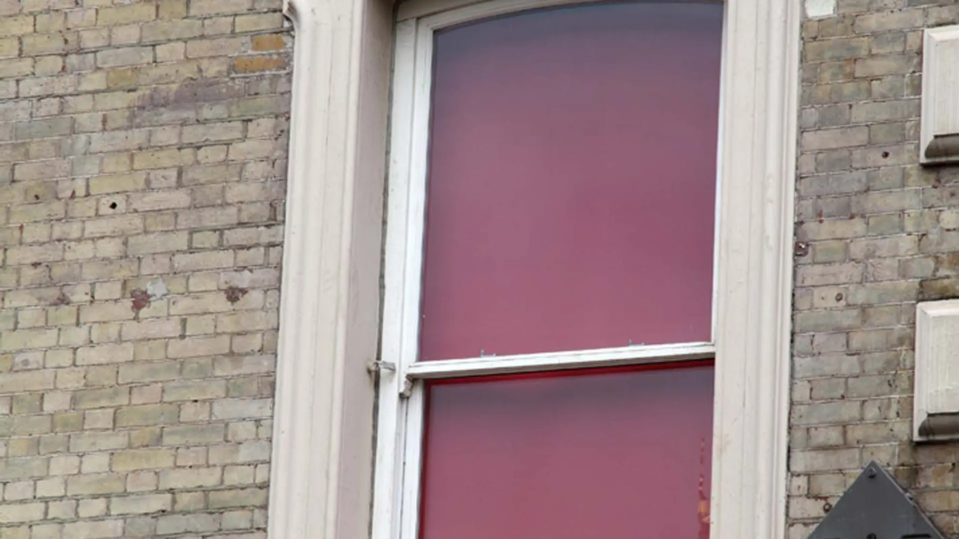 Sash Windows White Exterior 22 - Sash window in White