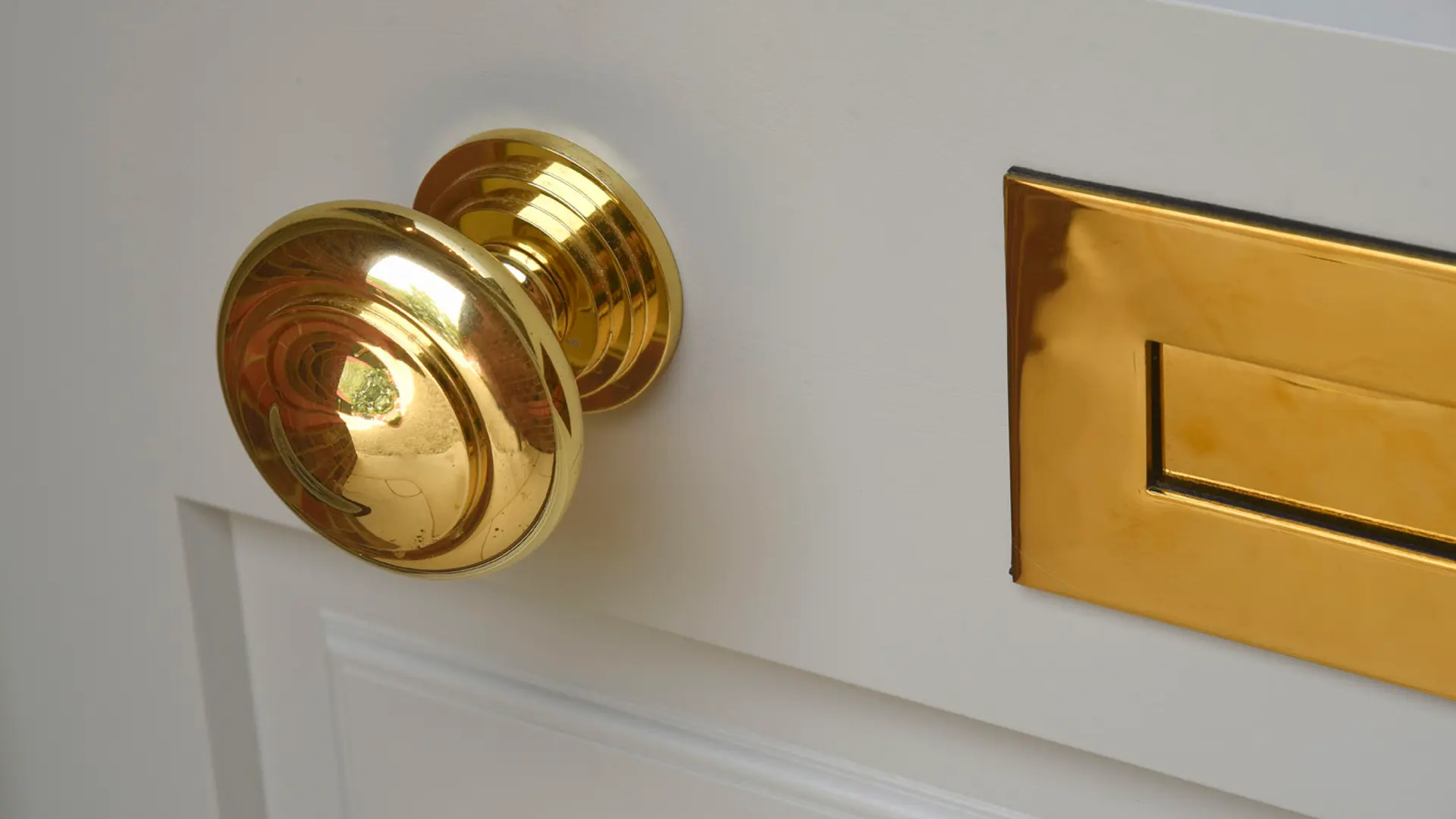 Mumford & Wood Ironmongery Brass Entrance Door 5 - in