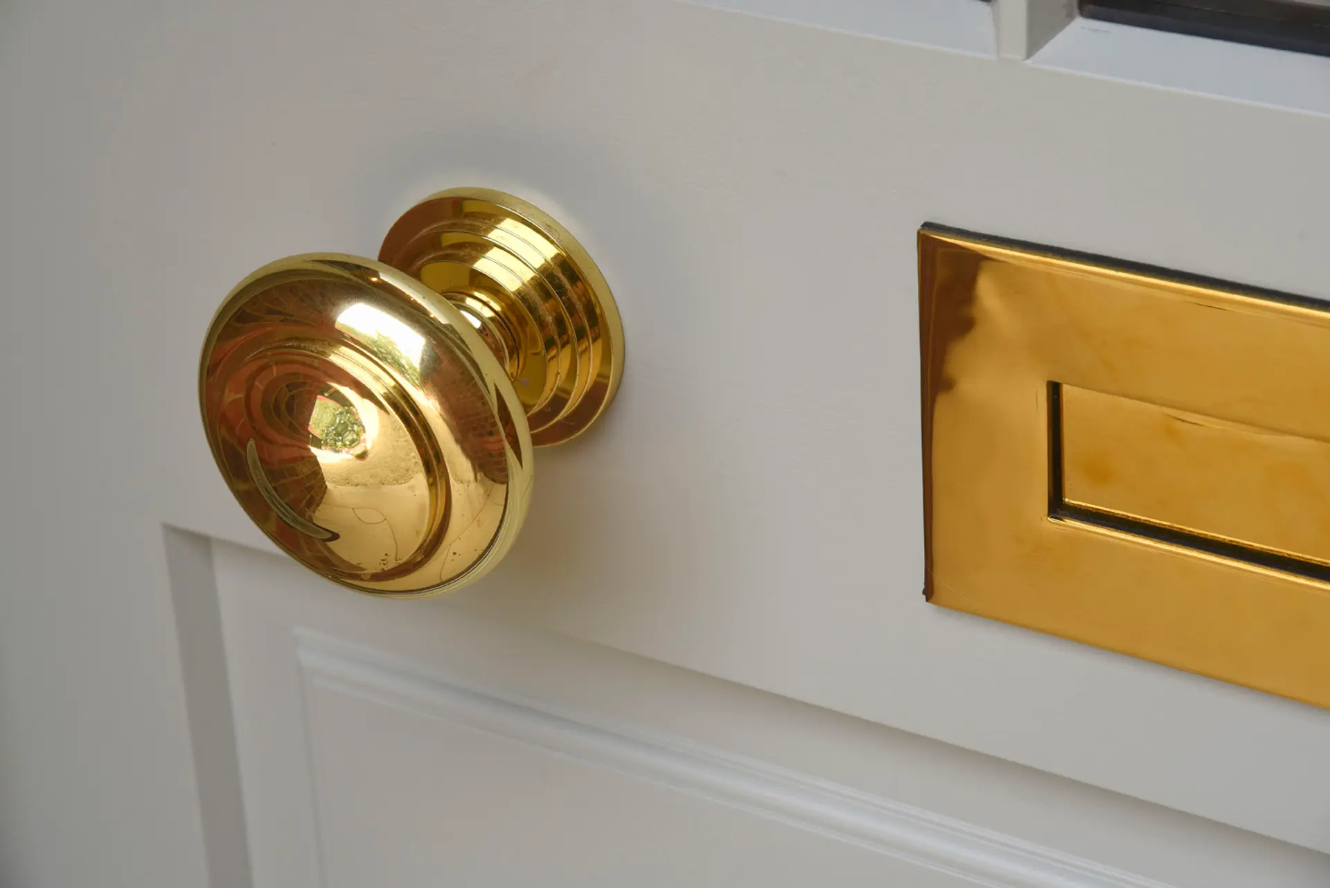 Mumford & Wood Ironmongery Brass Entrance Door 5 - in