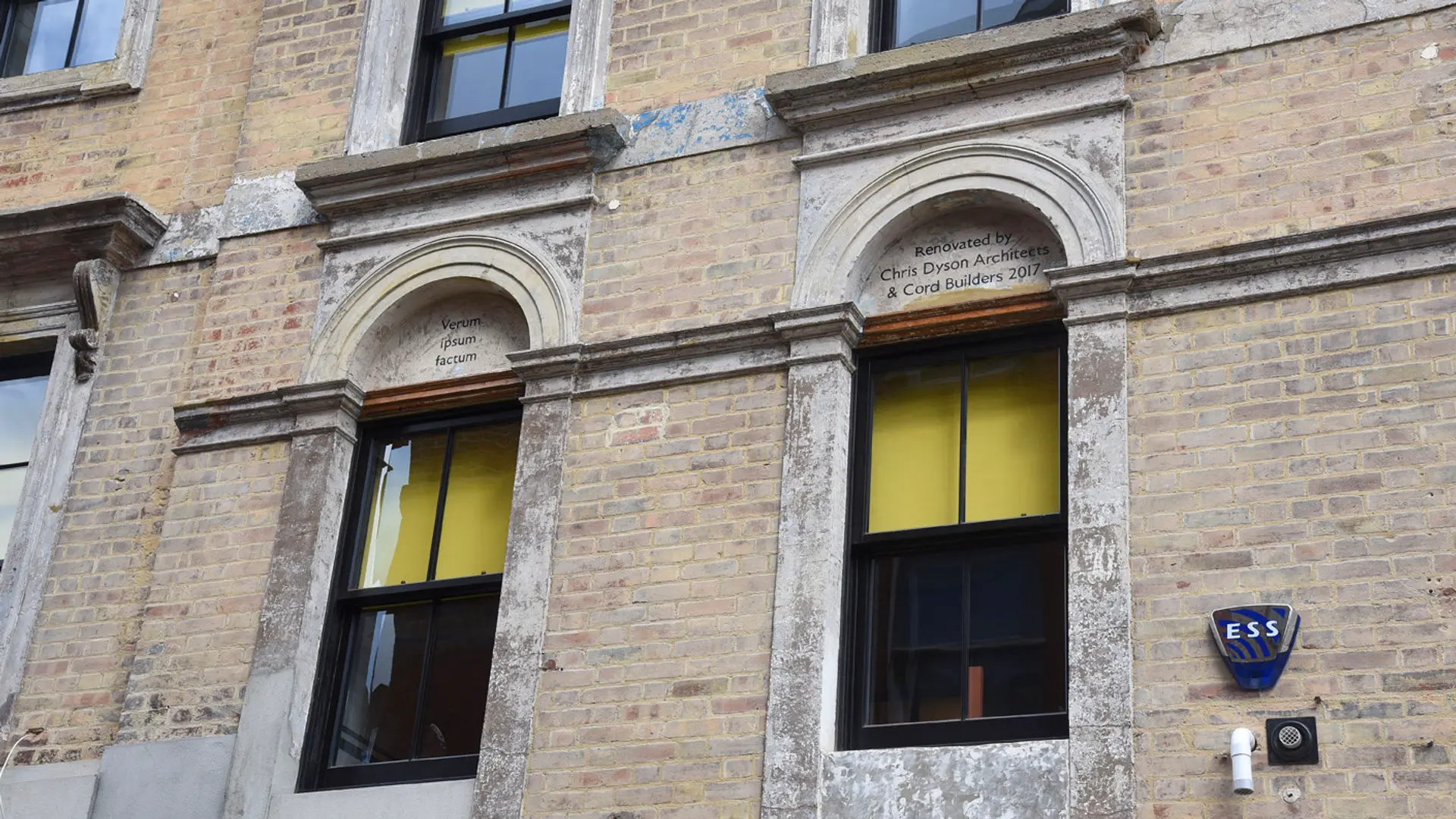 Sash Windows Black Exterior - Sash window in Black