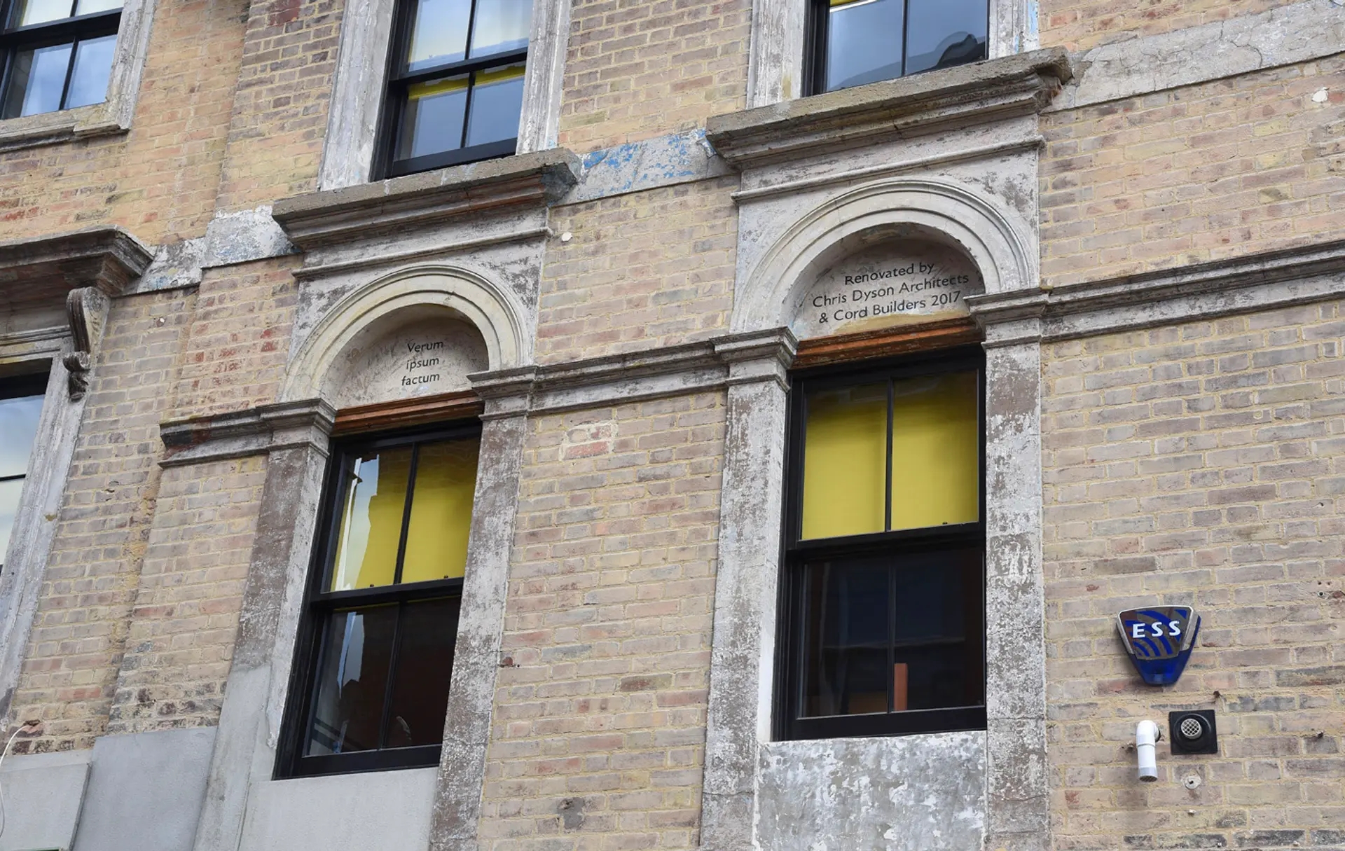 Sash Windows Black Exterior - Sash window in Black
