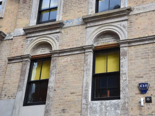 Sash Windows Black Exterior - Sash window in Black