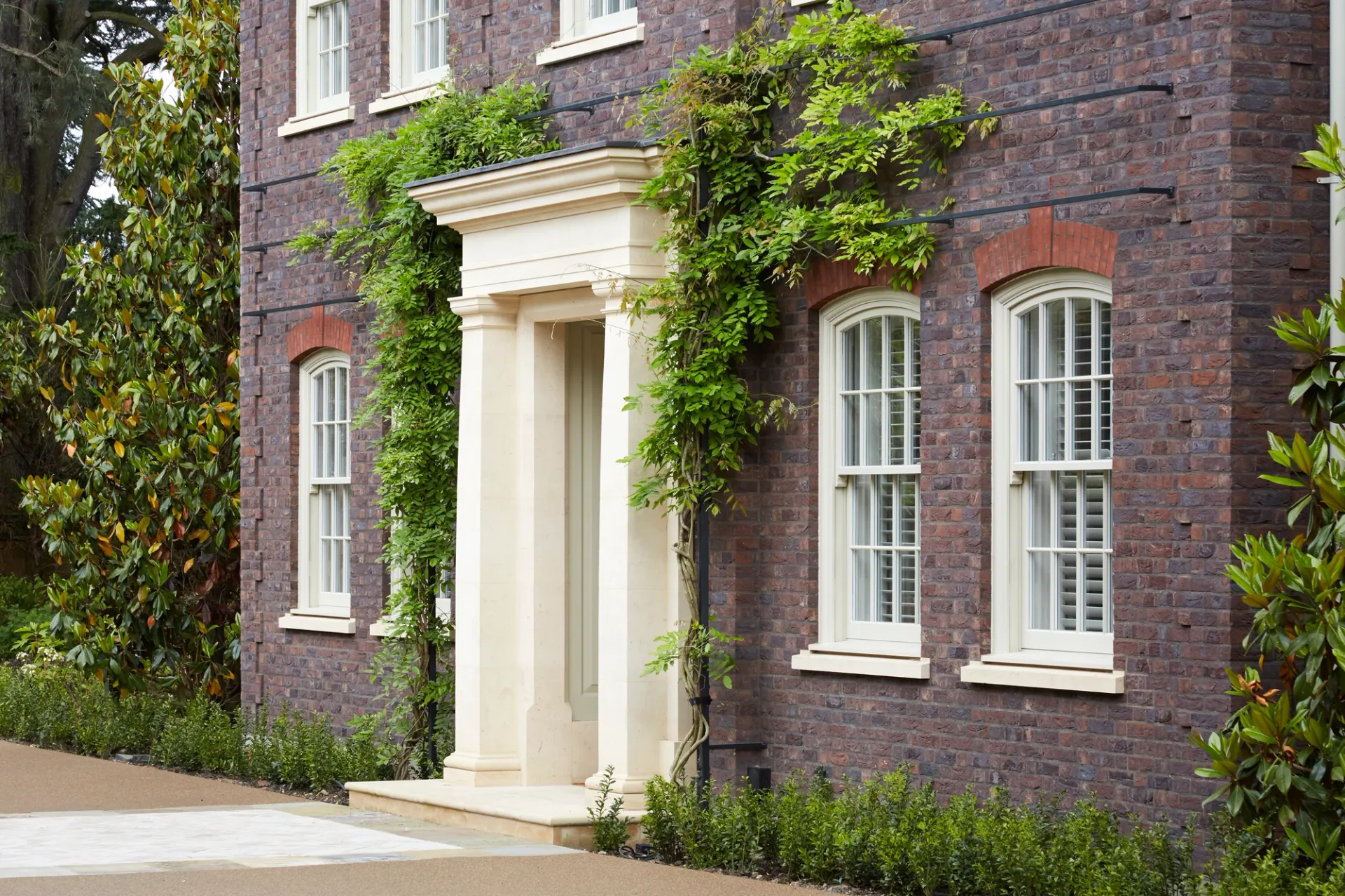 Sash Windows White Exterior 26 - Sash window in White