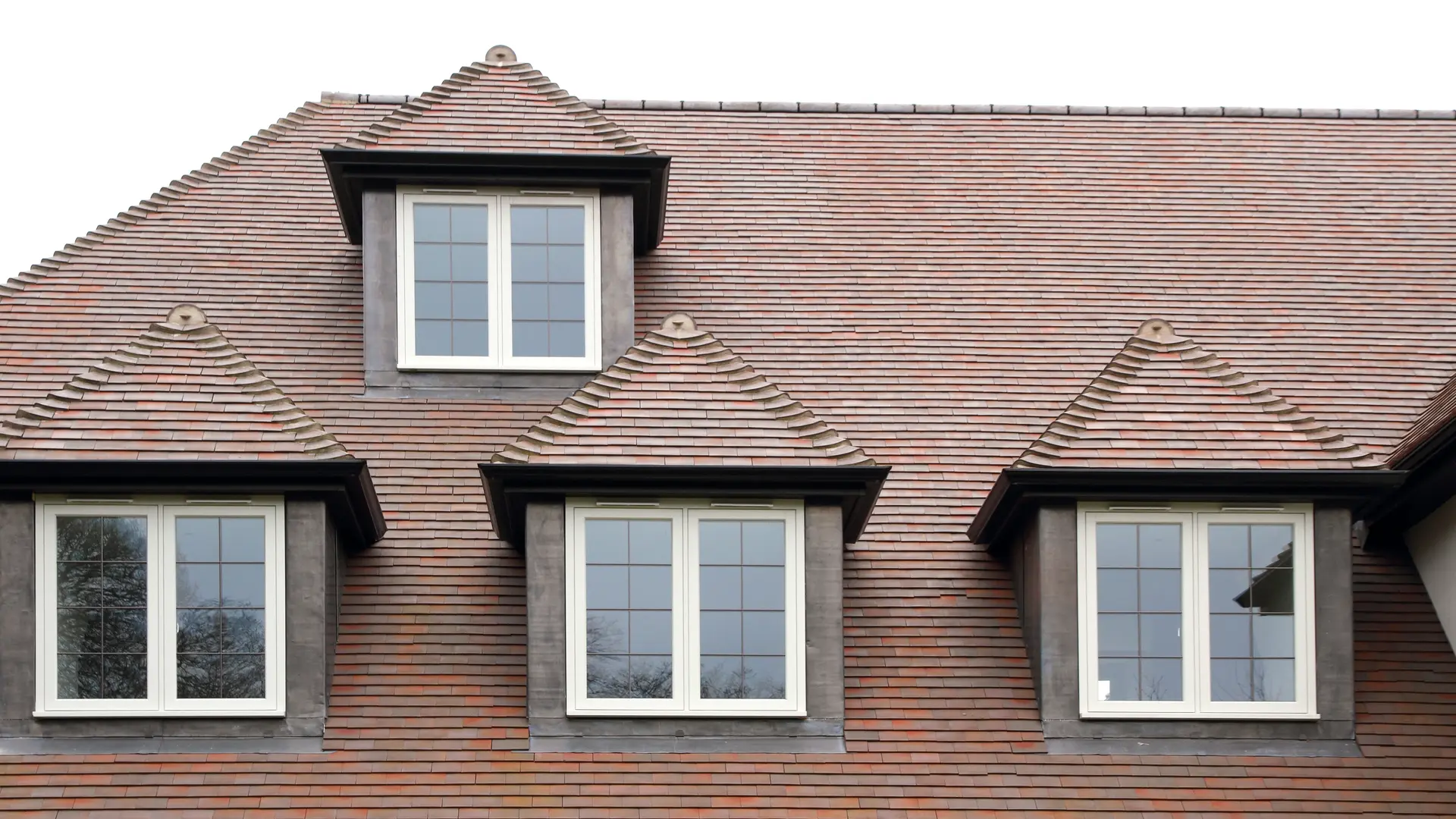 Casement Windows White Exterior 10 - Casement window in White