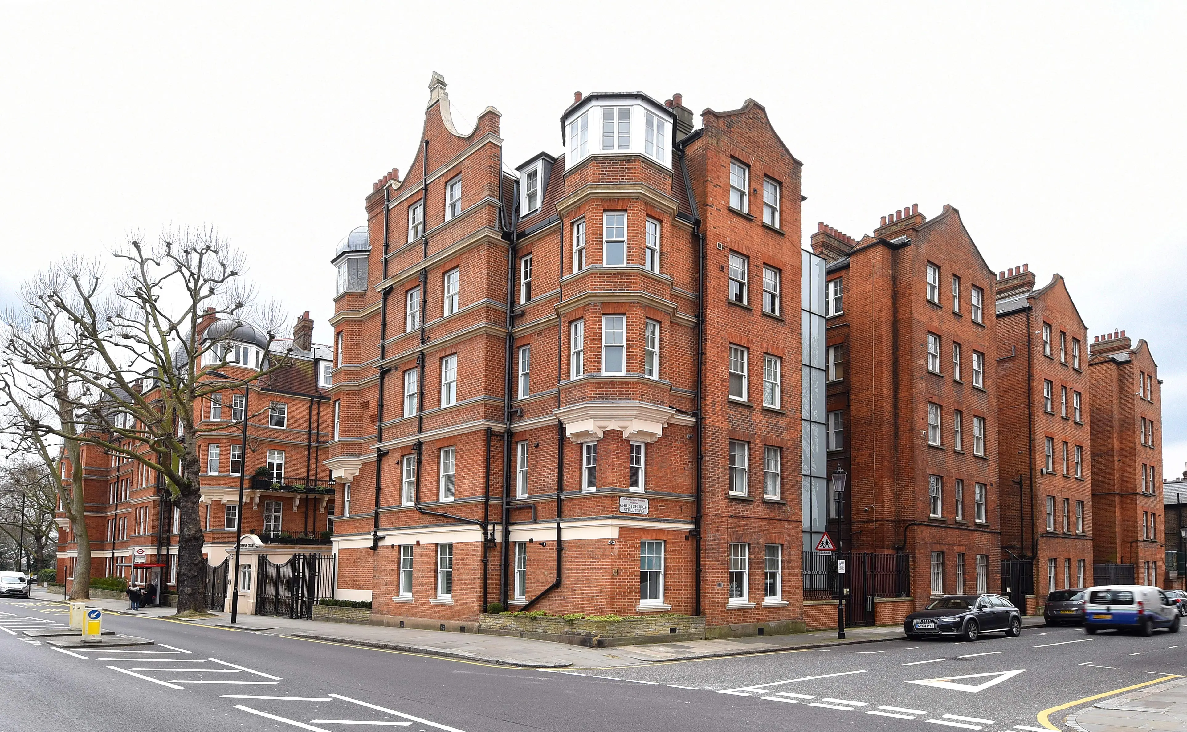 Cheyne Court - 4