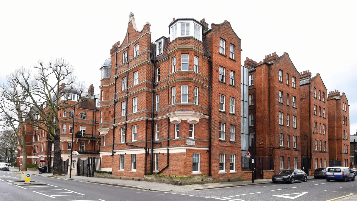 Cheyne Court