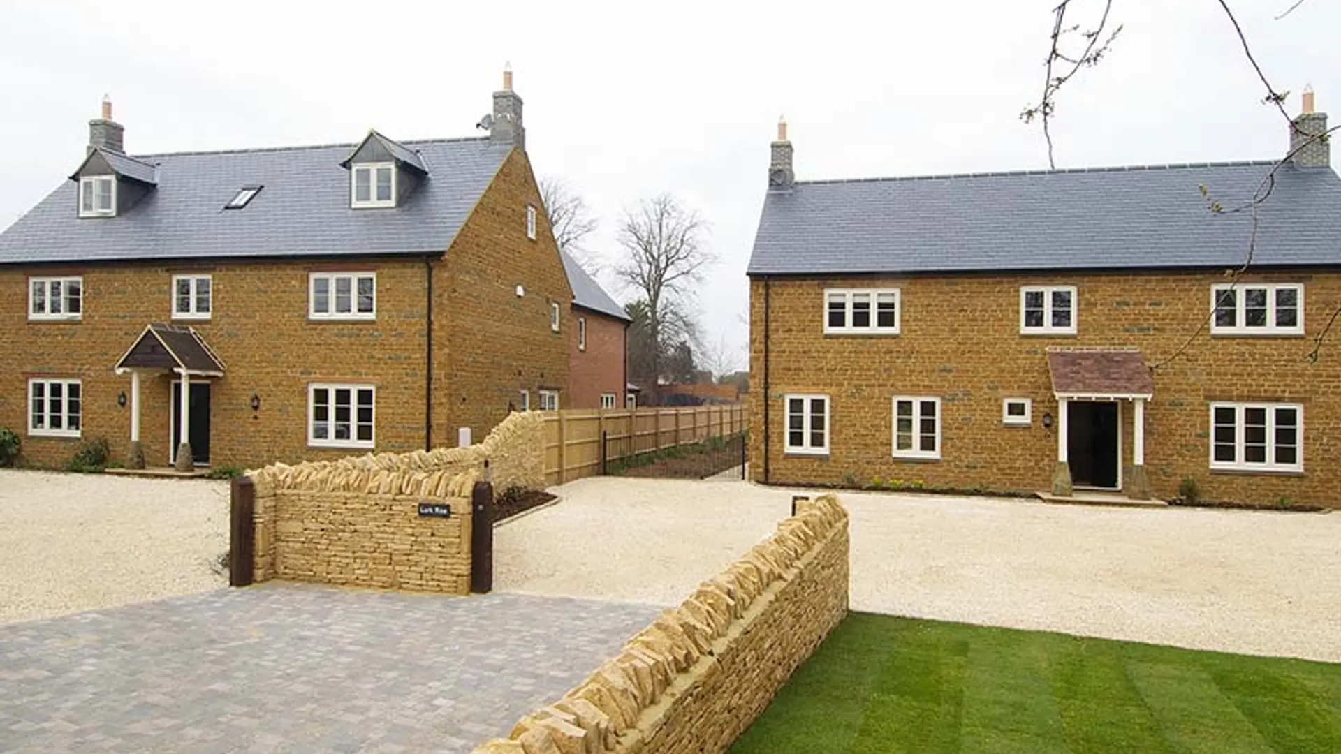 Should You Use Timber Windows for Multi-Unit Developments?