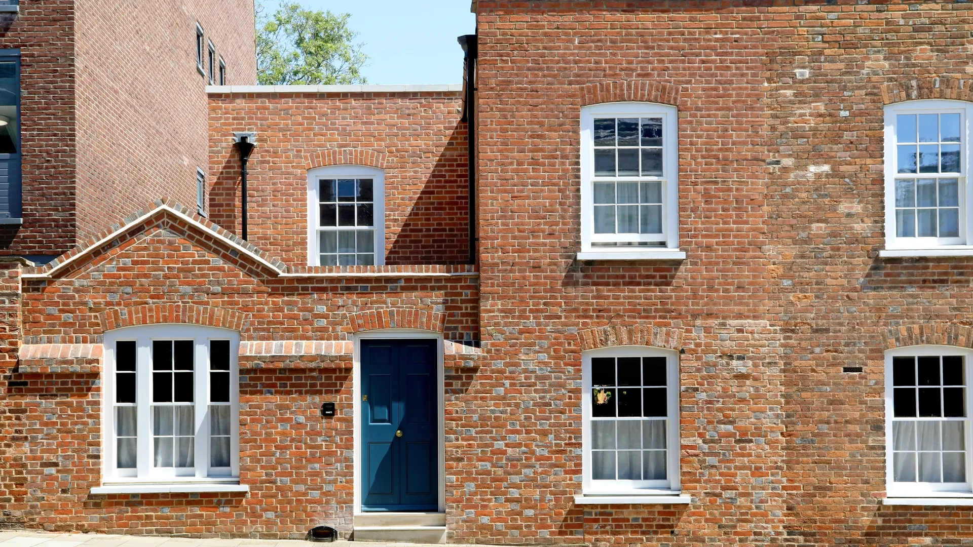 Sash Windows White Exterior 2 - Sash window in White