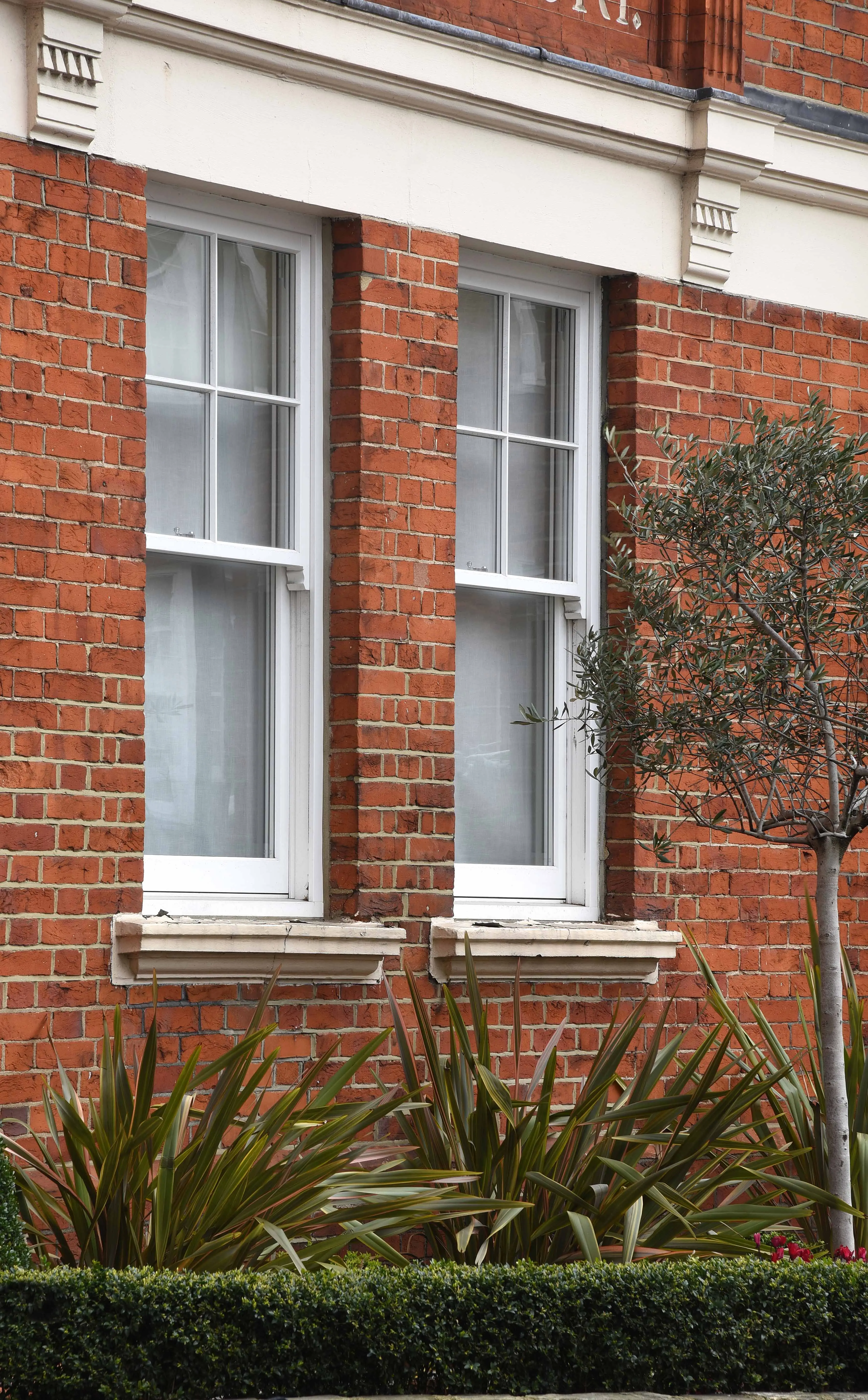 Cheyne Court - 2
