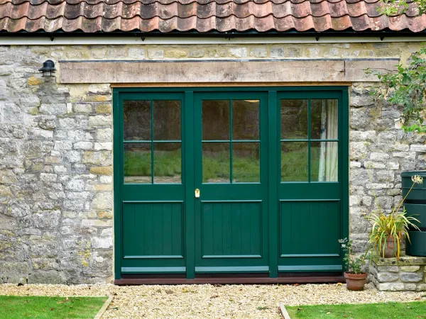 Single Door Green Exterior 2 - Single door in Green