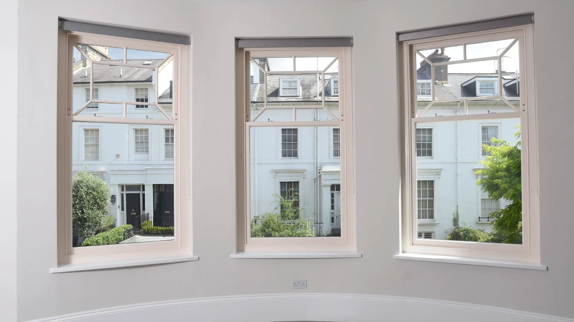 Sash Windows White Interior 17 - Sash window in White