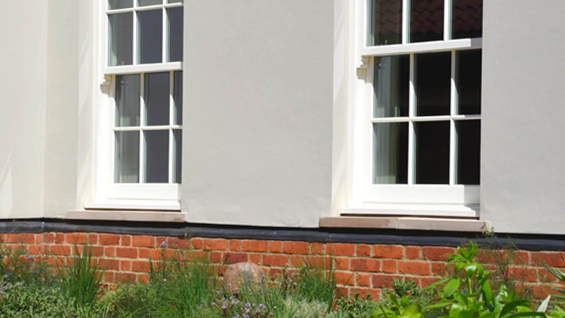 Sash Windows White Exterior 6 - Sash window in White