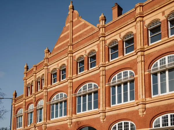 Sash Windows White Exterior 59 - Sash window in White