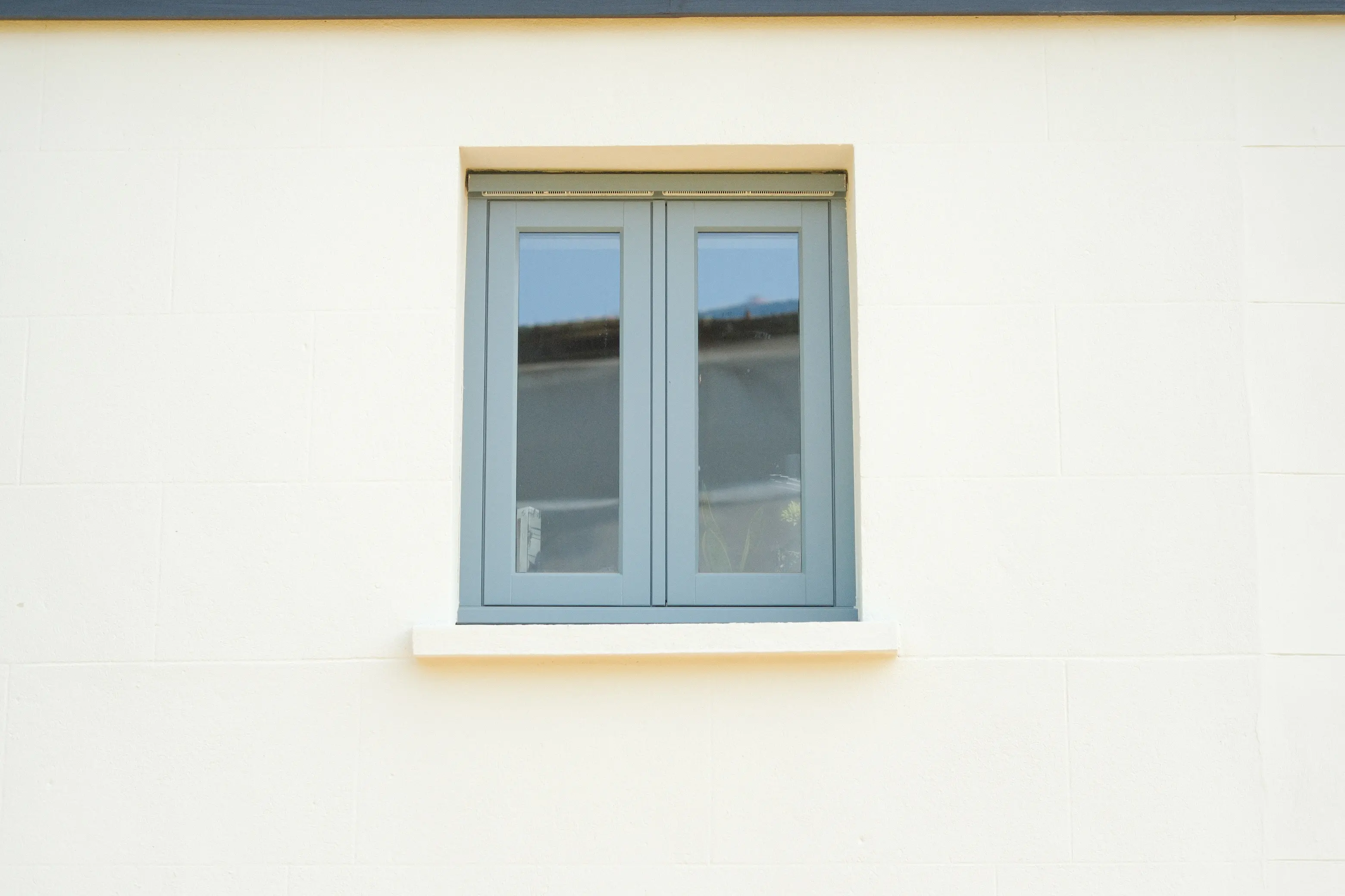 Darren_window2