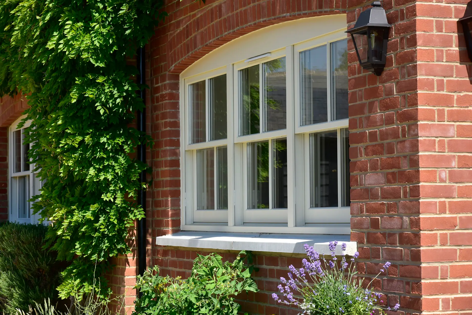 Sash Windows White Exterior 84 - Sash window in White