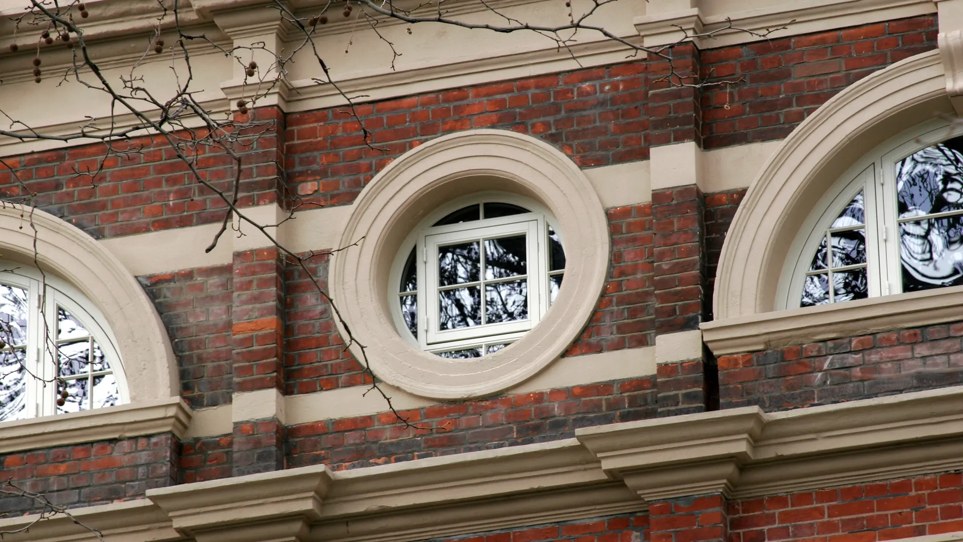Casement Windows White Exterior 66 - Casement window in White