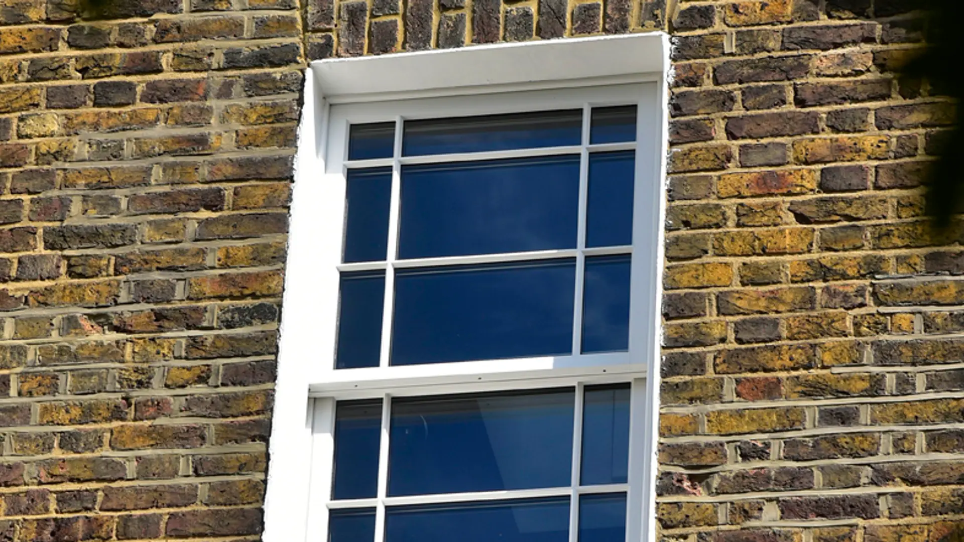 Sash Windows White Exterior 16 - Sash window in White