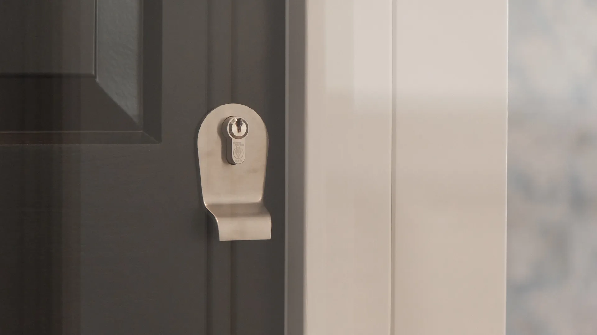 Mumford & Wood Ironmongery Satin Chrome Entrance Door - in