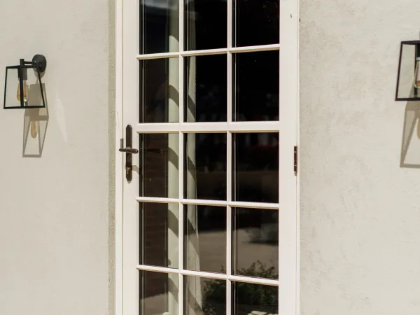 Single Door White Exterior 6 - Single door in White