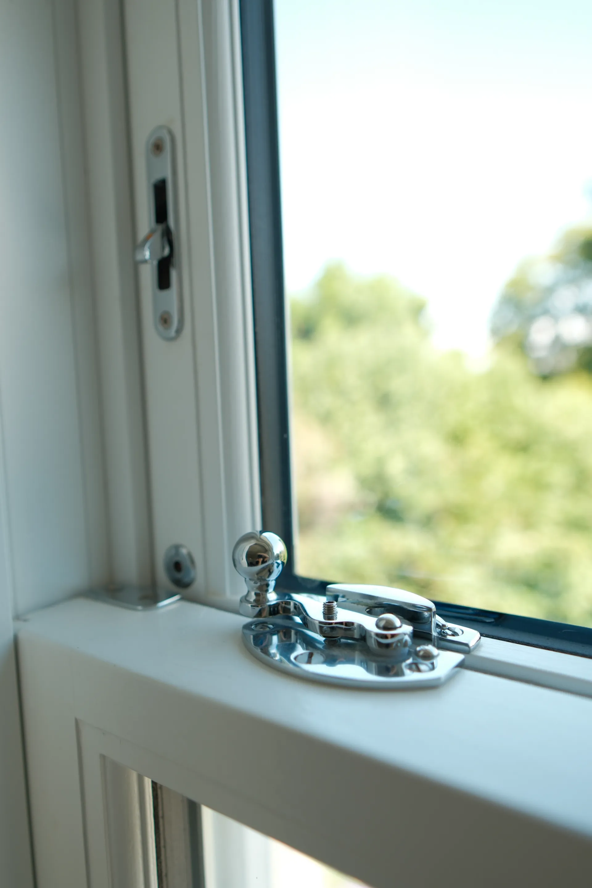 Mumford & Wood Ironmongery Polished Chrome Sash Window 3 - in