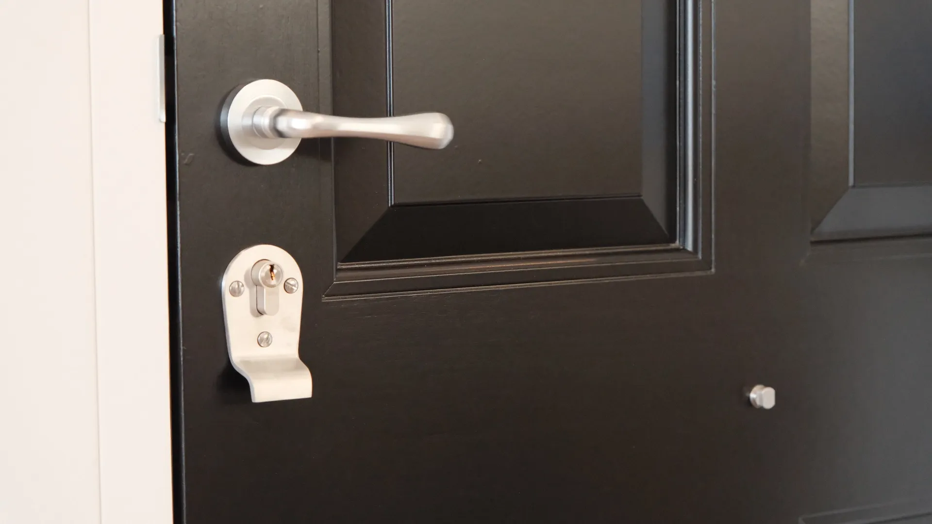 Mumford & Wood Ironmongery Polished Chrome Entrance Door 7 - in