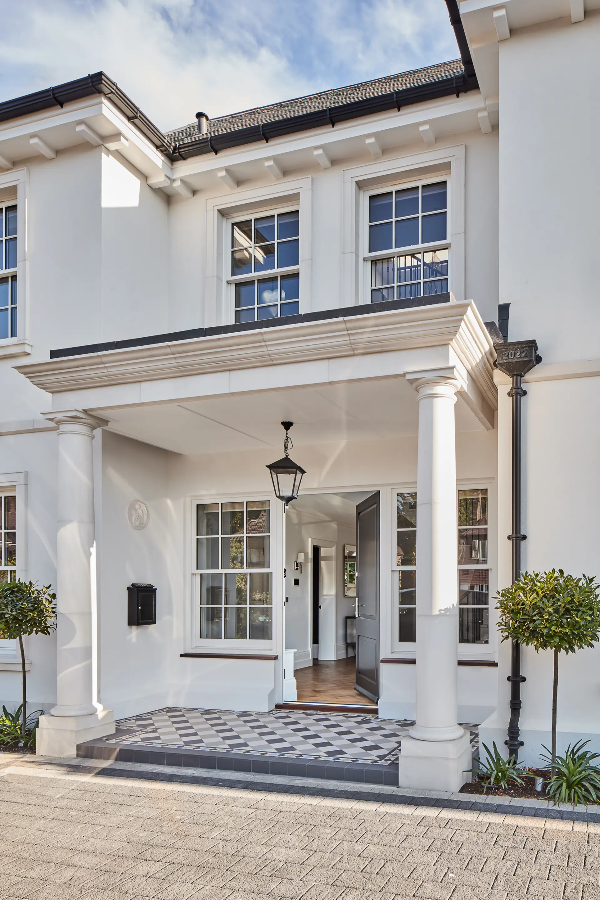 Sash Windows White Exterior 47 - Sash window in White