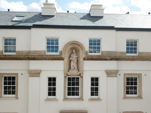 Sash Windows White Exterior 29 - Sash window in White