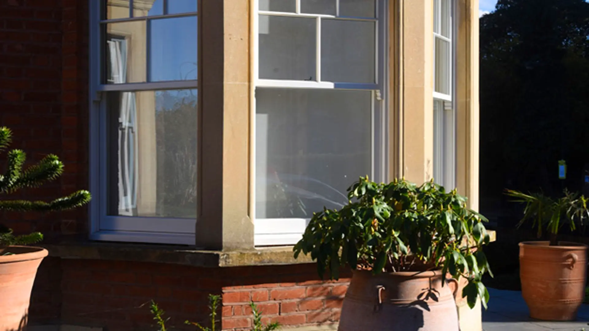 Sash Windows White Exterior 73 - Sash window in White