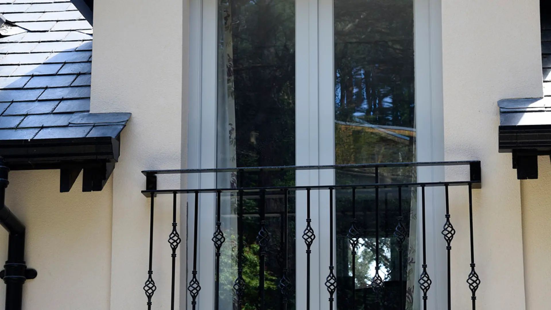 Balcony Door White Exterior 4 - Balcony door in White