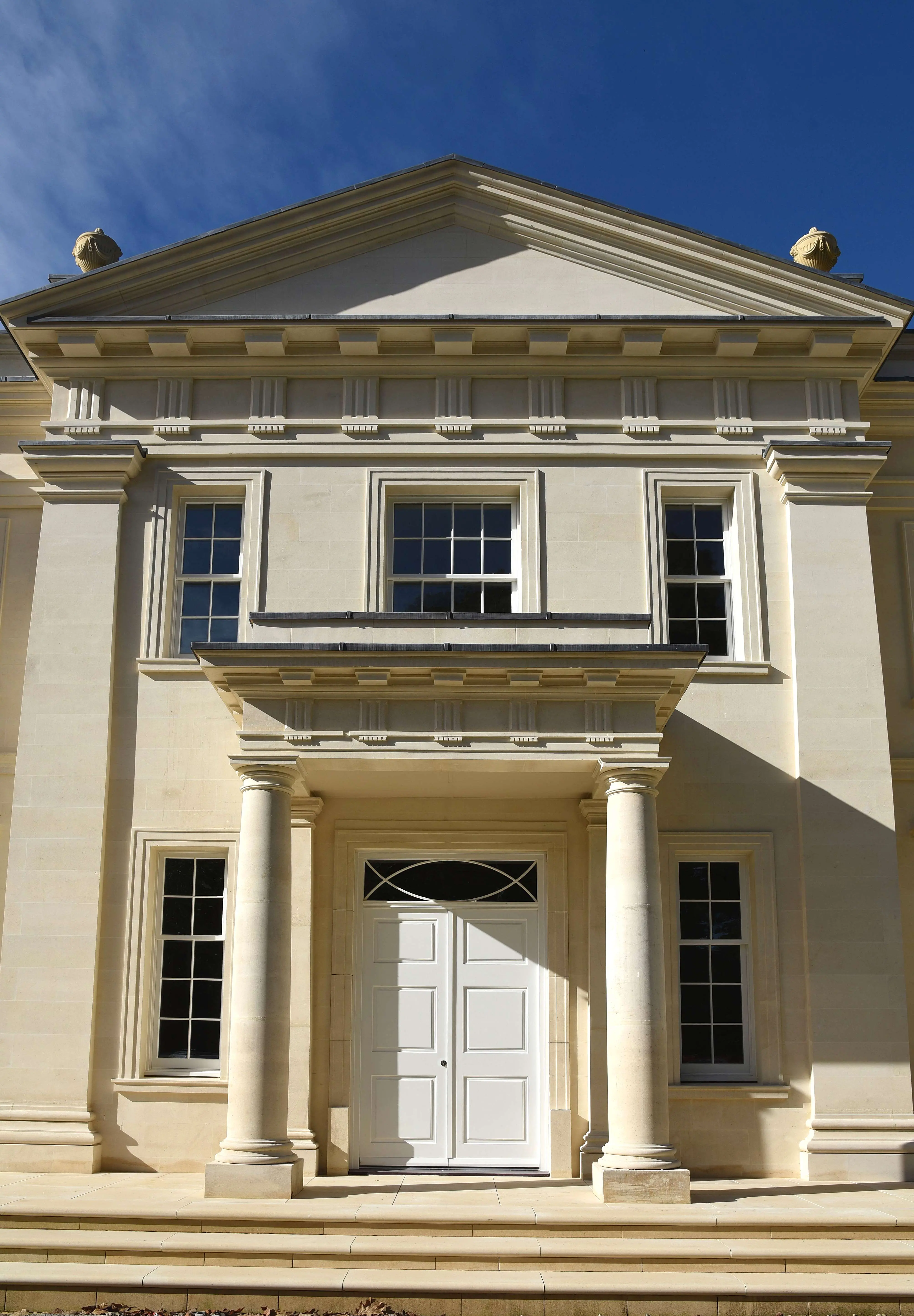 New build mansion on stunning Wentworth estate - 8