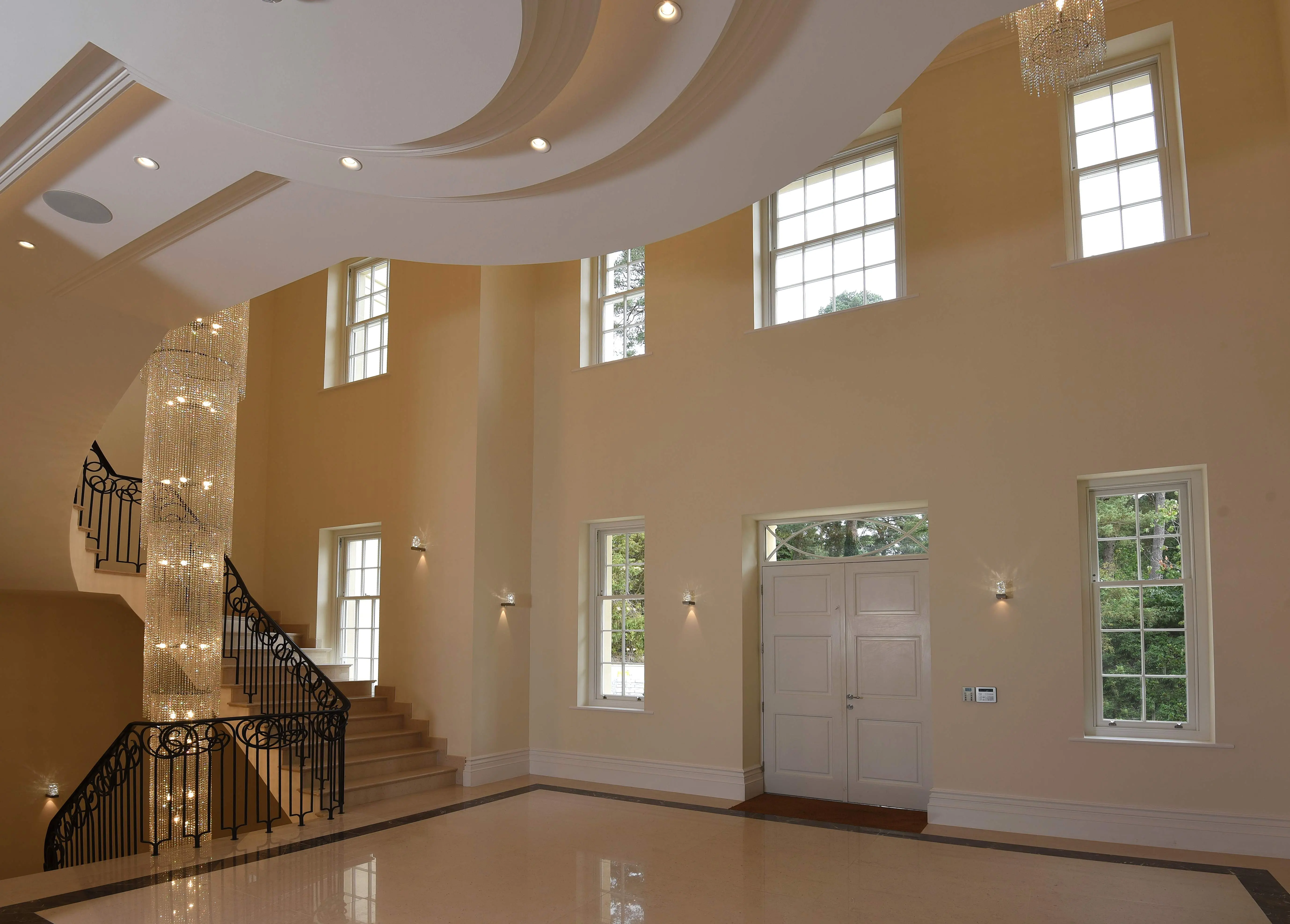 New build mansion on stunning Wentworth estate - 4