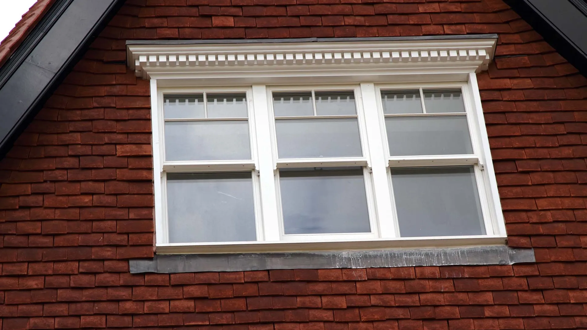 Sash Windows White Exterior 35 - Sash window in White