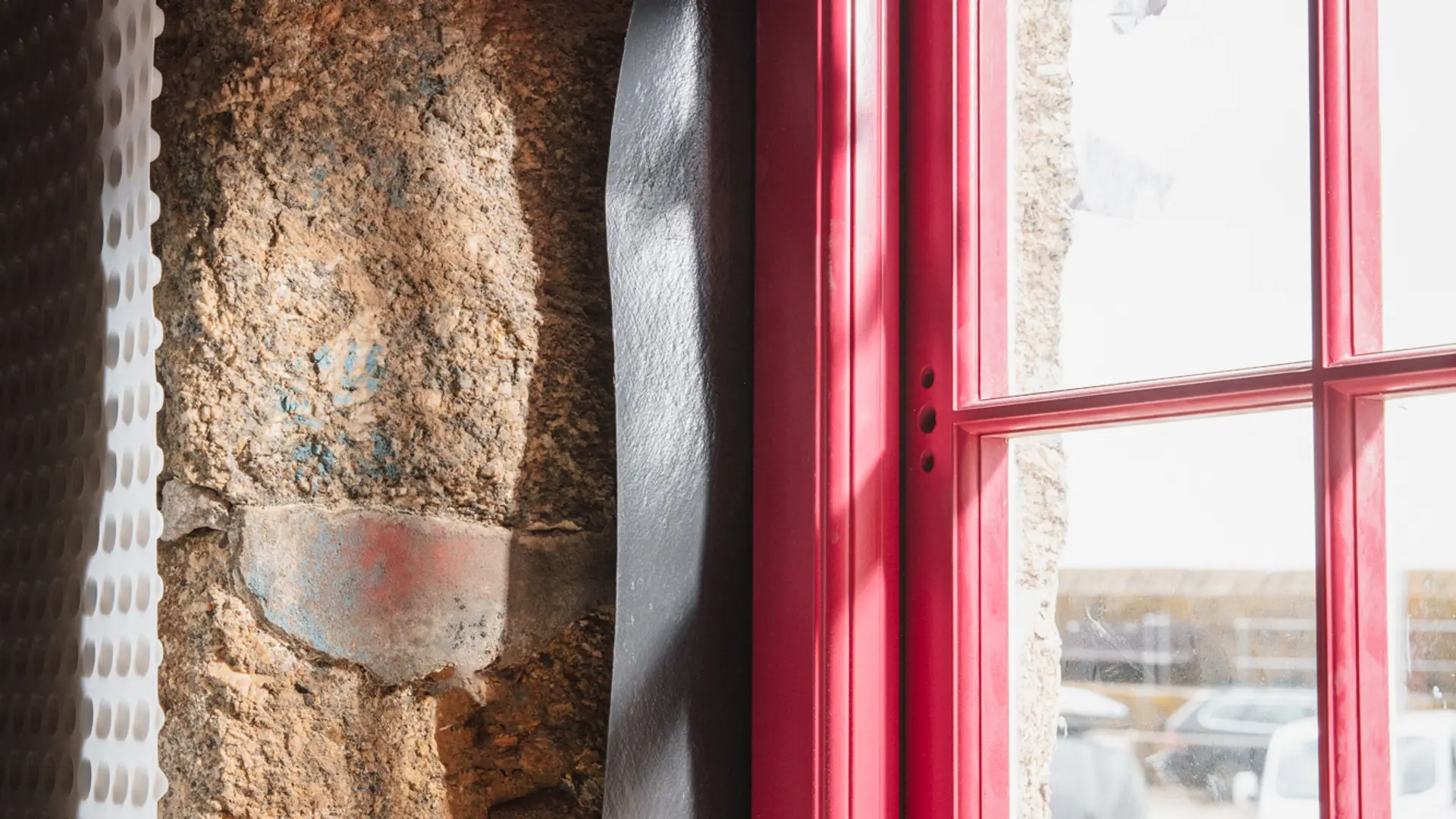 Sash Windows Red Interior - Sash window in Red
