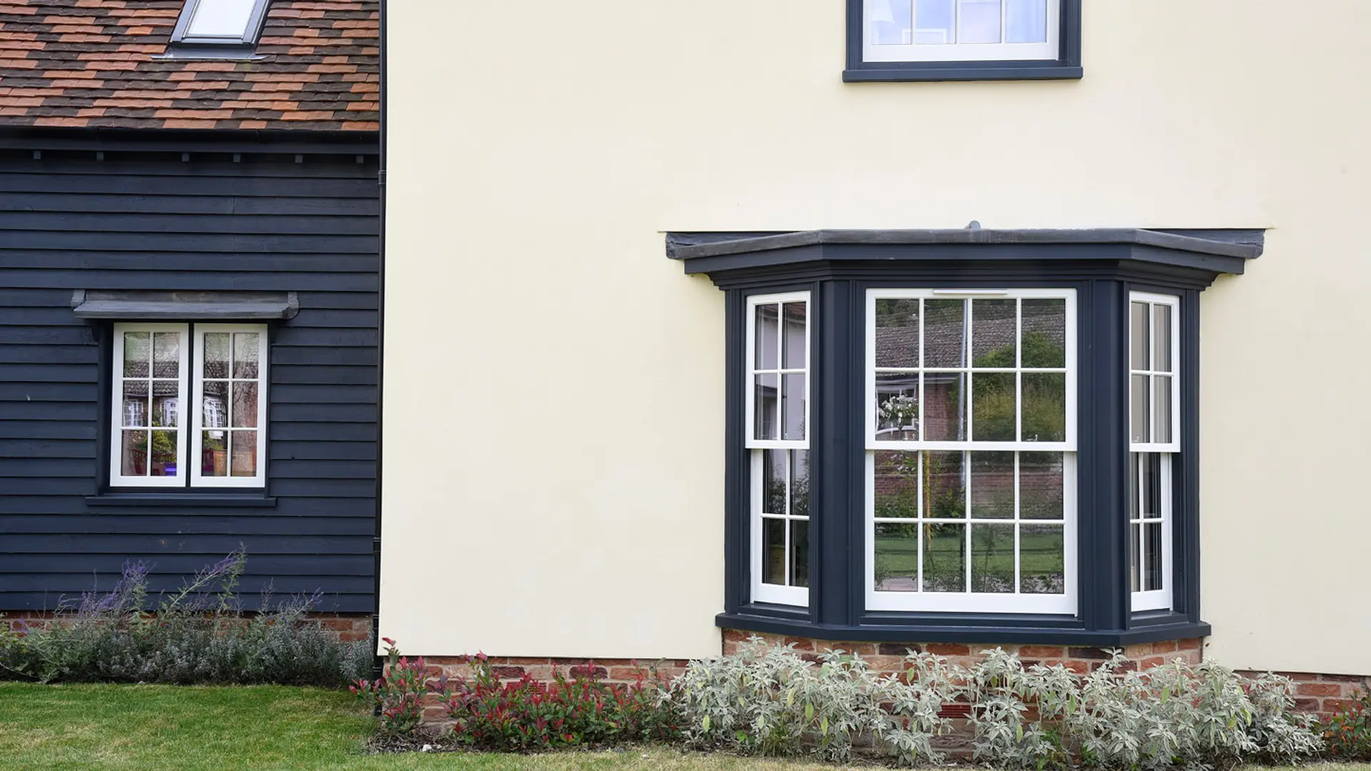 Sash Windows Black Exterior 4 - Sash window in Black