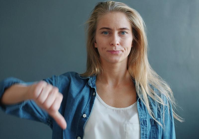 Odgovor na negativnu recenziju: praktičan vodič