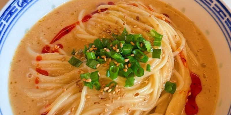 復刻國泰機場擔擔麵
