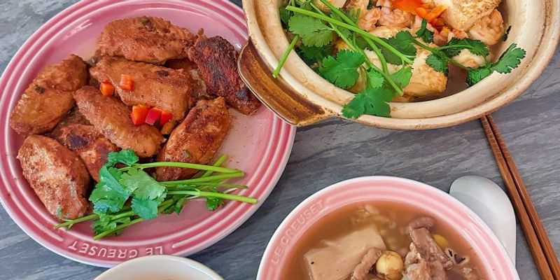 蝦仁金菇豆腐煲