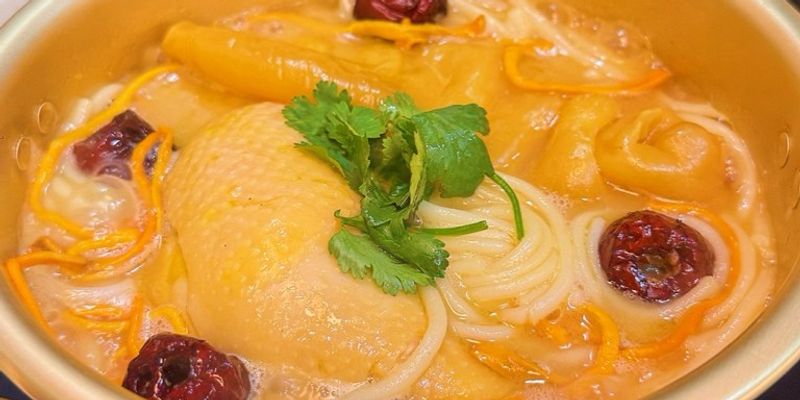 養生花膠雞湯米線