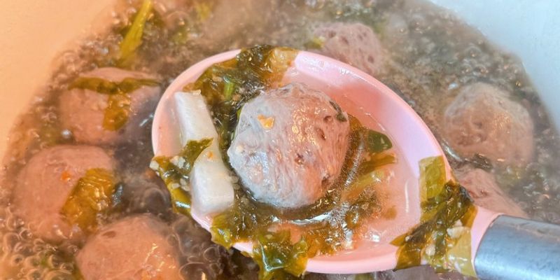 潮式蘿蔔紫菜牛丸湯