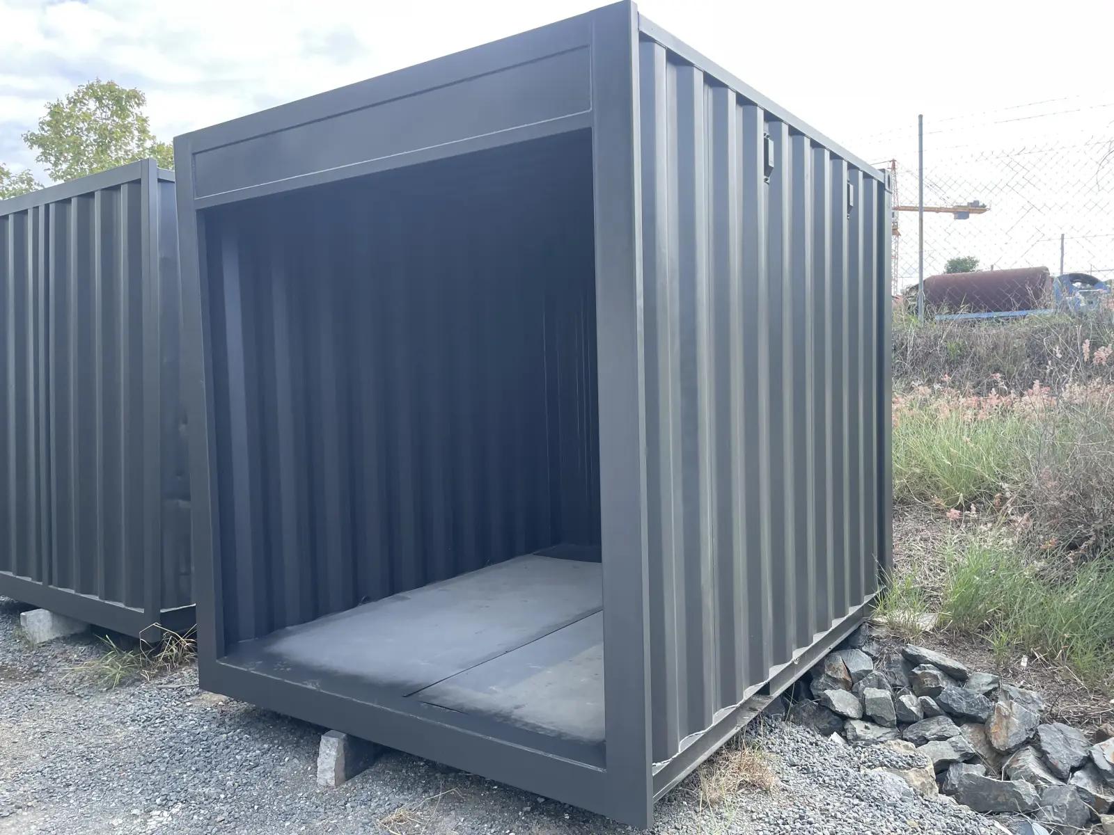 10ft Shipping Container w' Roller Door End