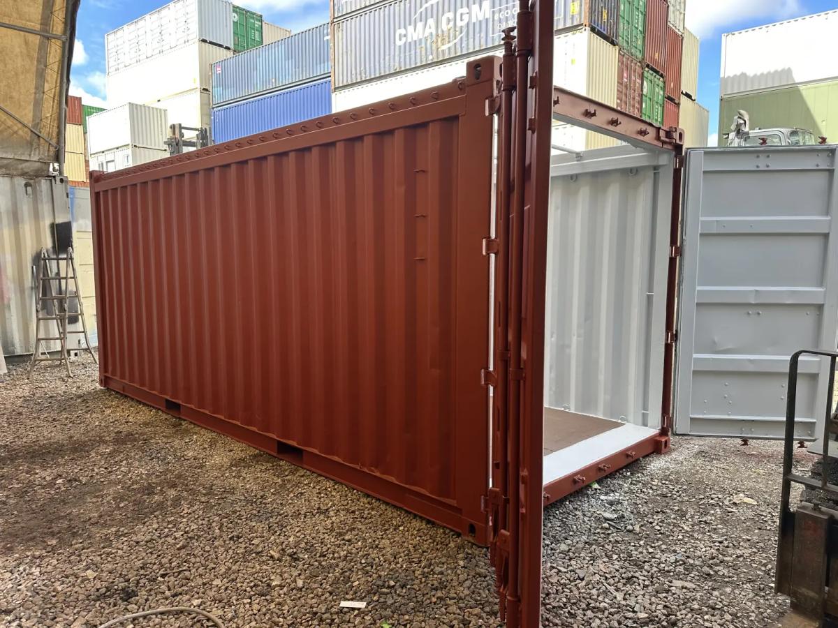 20ft Open Top Shipping Container w' Tarp And Bows