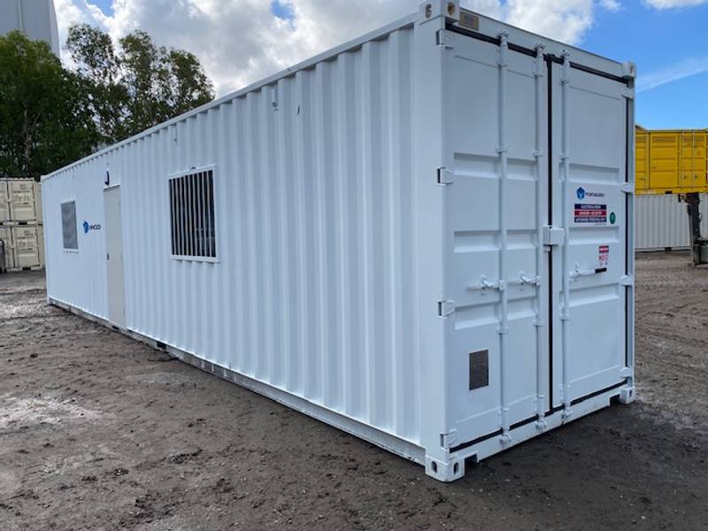 The 40ft off-grid site office