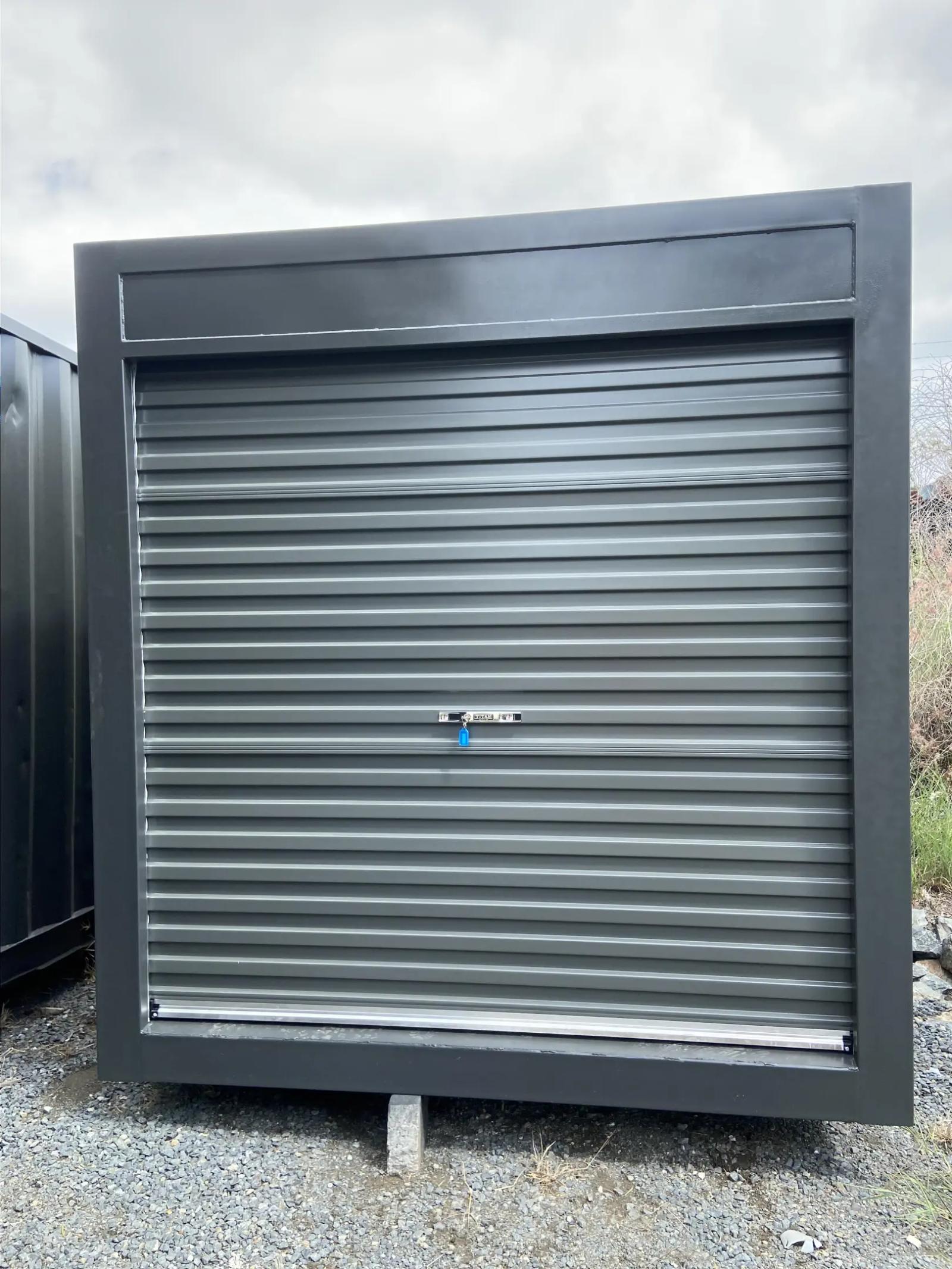 10ft Shipping Container w' Roller Door End