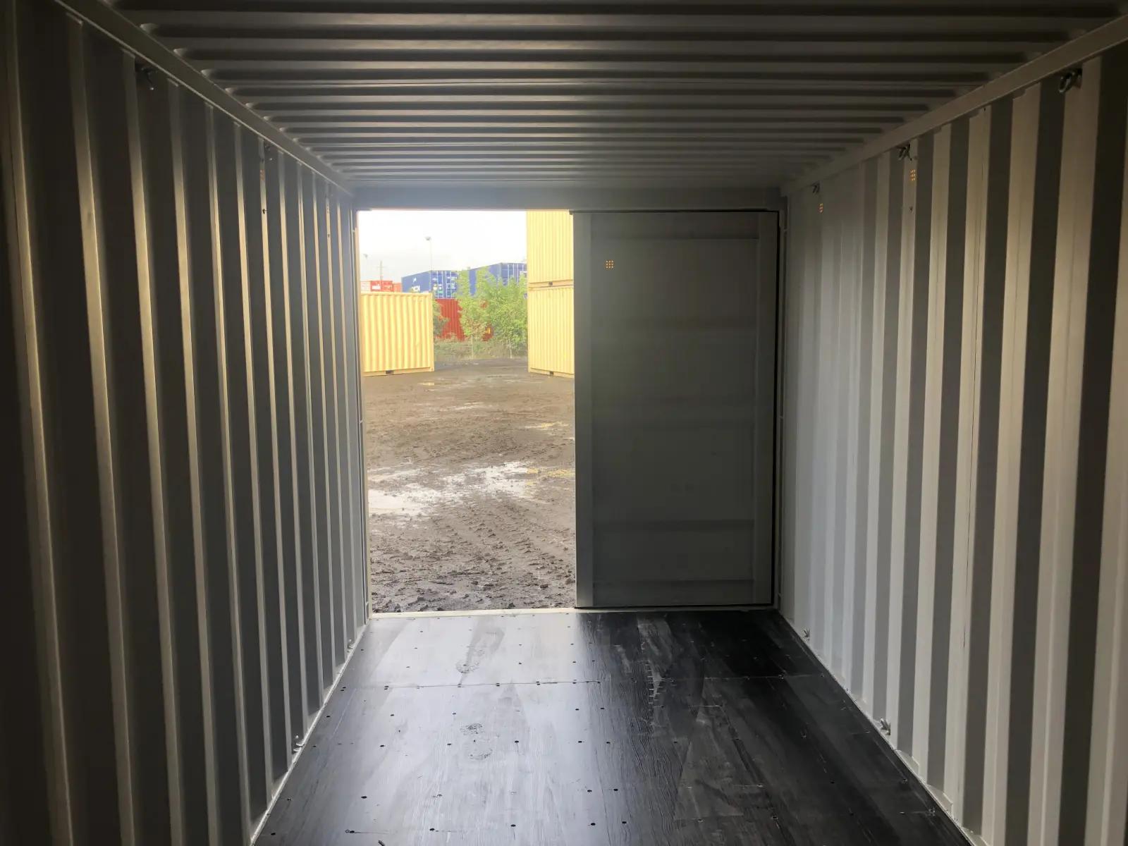 20ft Shipping Container w' Tri Door