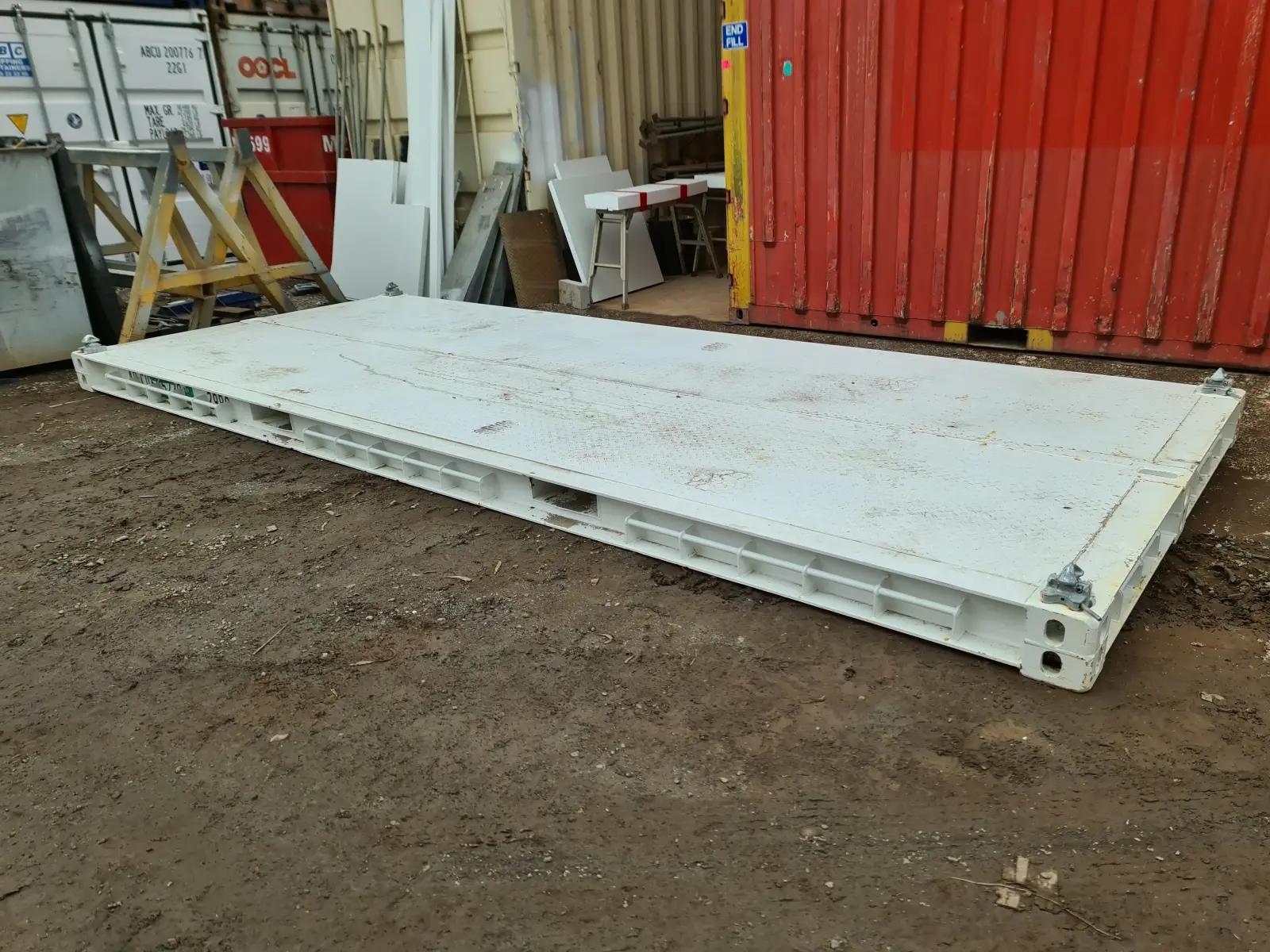 20ft Platform w' 3 cnr casts
