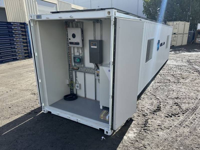 The 40ft off-grid site office