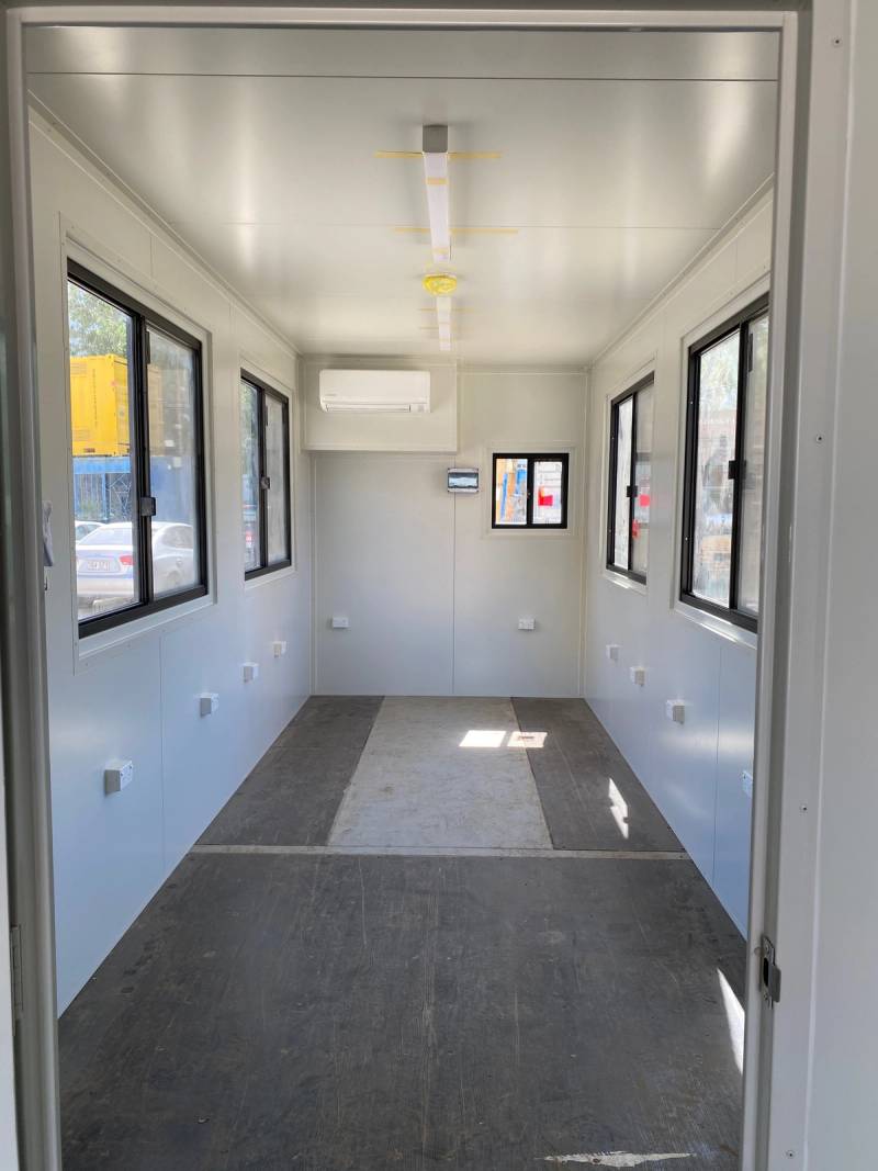 The 40ft half site office, half storage container
