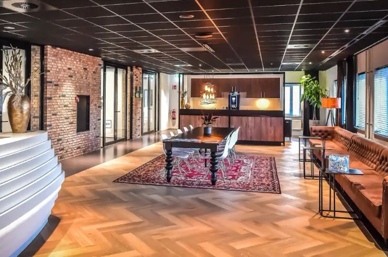 Projectvloer in kantooromgeving